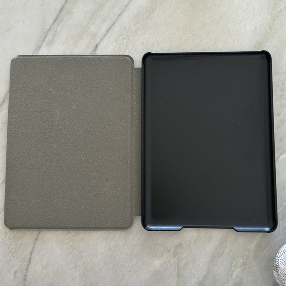 Page The Shop kindle case - Picture 2 of 3